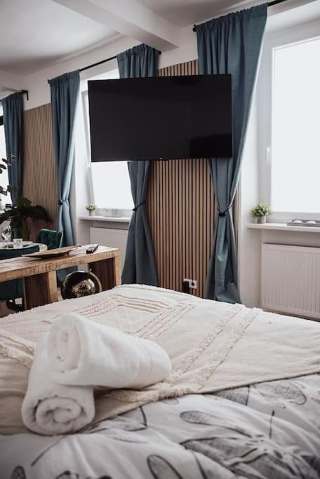 Cozy Dreams: Deluxe 2-Zimmer-Apartment -Kueche Нюрнберг Экстерьер фото